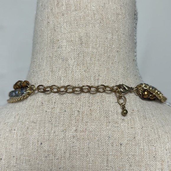 Multi coloured beaded layered necklace - Picture 4 of 8